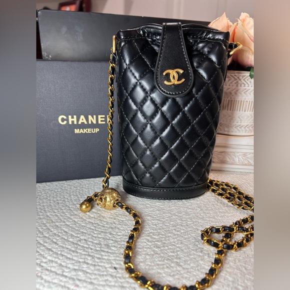 CHANEL Handbags - CHANEL Beauty (GWP) Quilted Black with Gold Pouch Crossbody